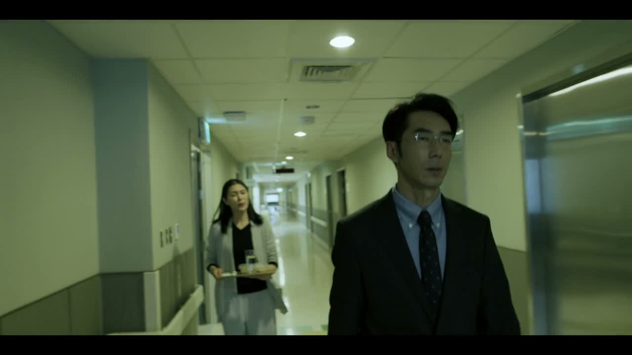 你们不能这样 随便就进去人家的病房里面