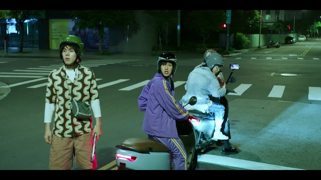 - 柚子 走啦 快走 - 要不要报警啊?