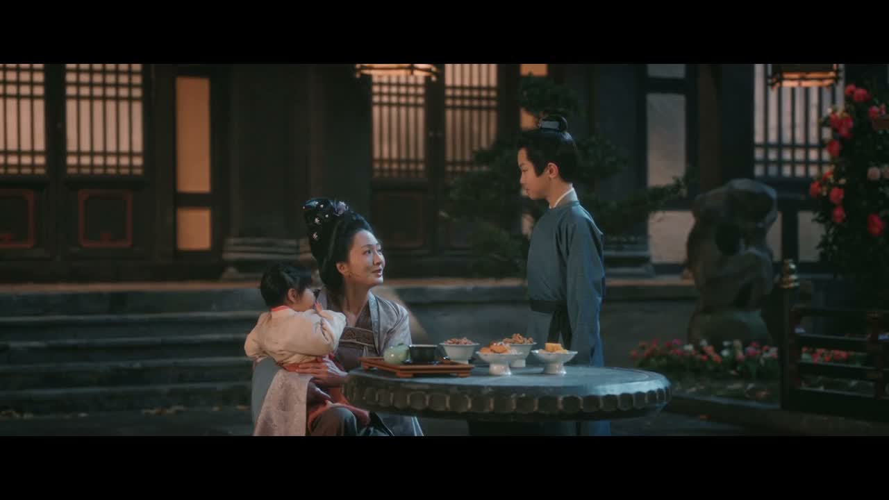 忆恩啊 今日的书背了没有啊?