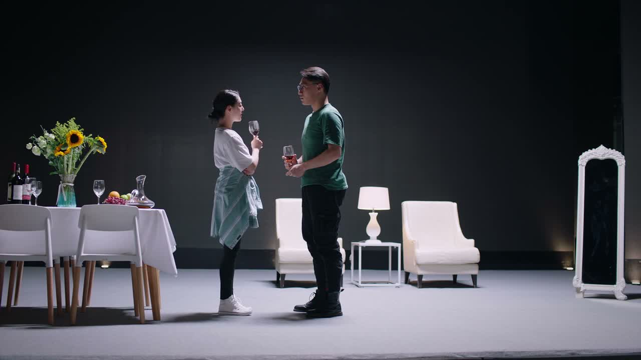 也会陪我喝酒