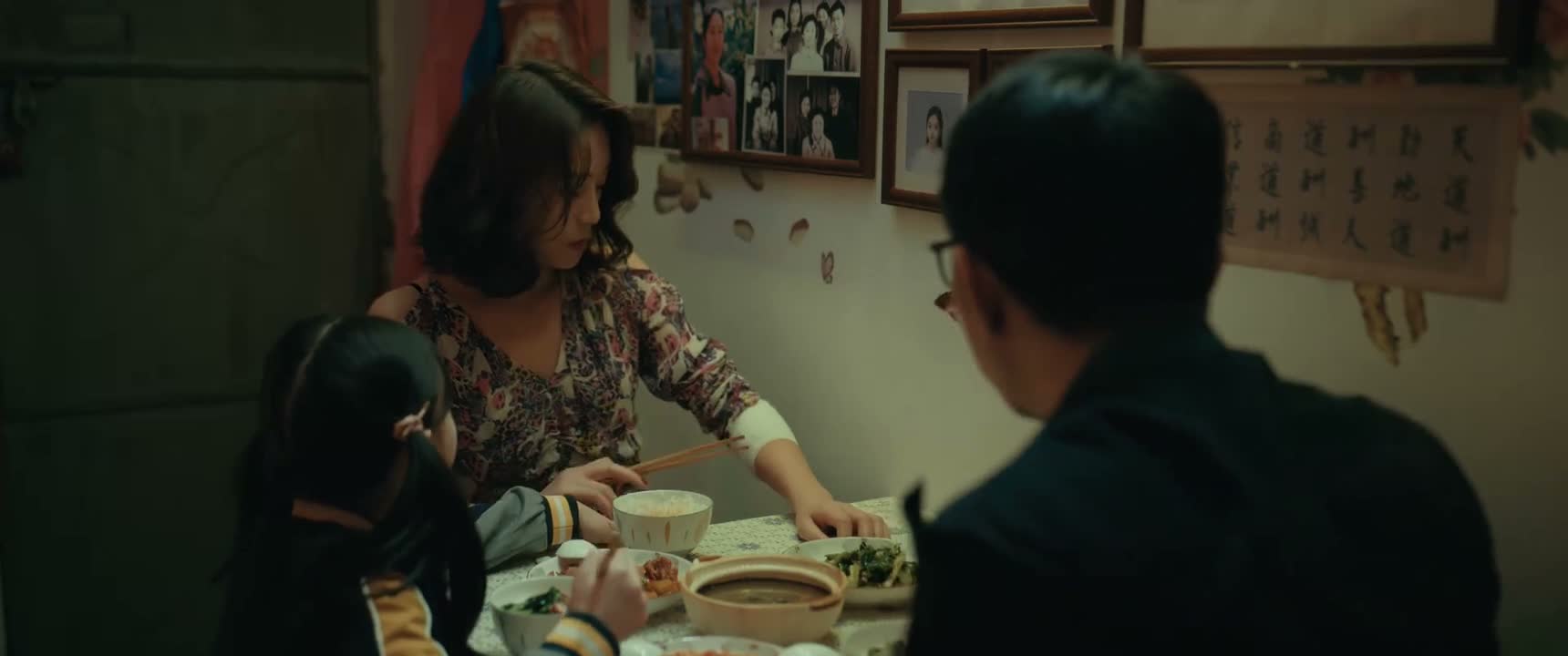 没事 没事啊 妈妈 我看看