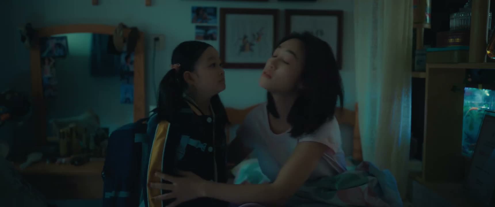 人到中年 下有小孩 上有老妈