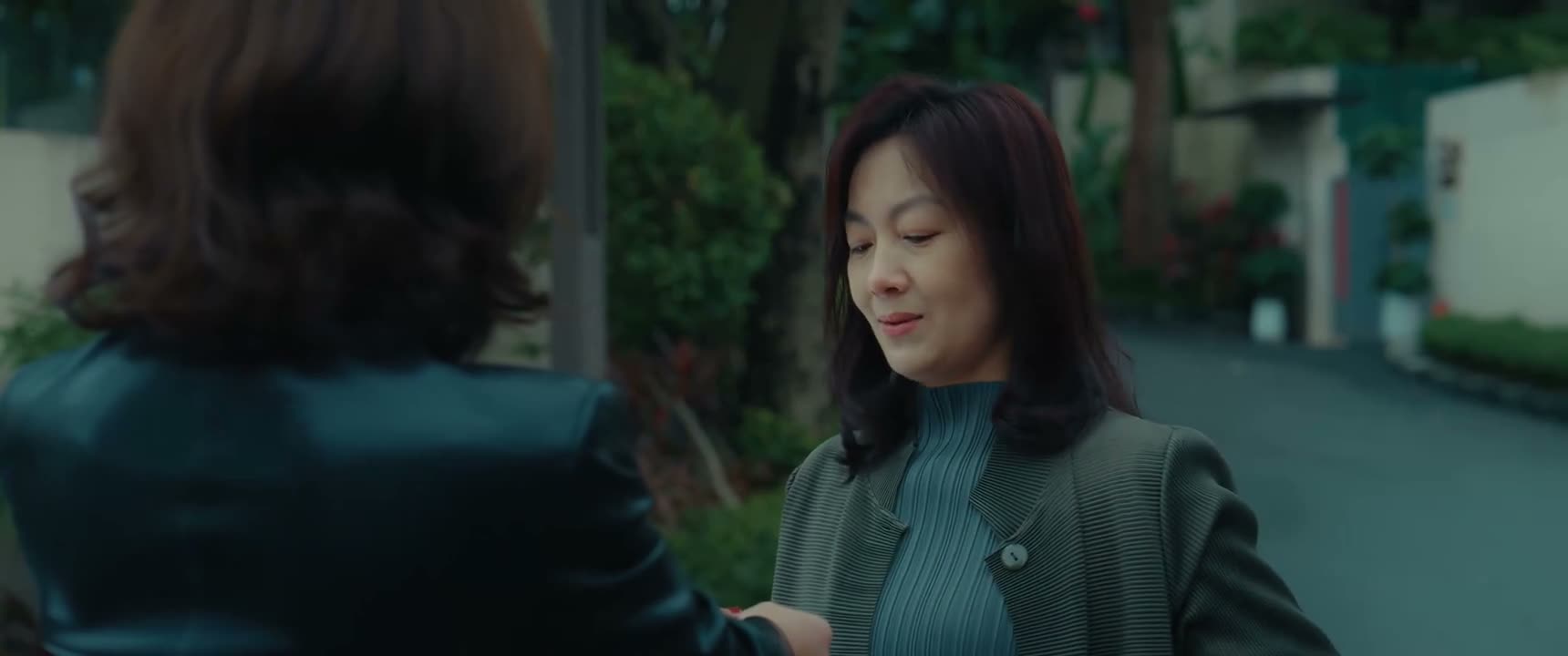 我看你是借公司的名义