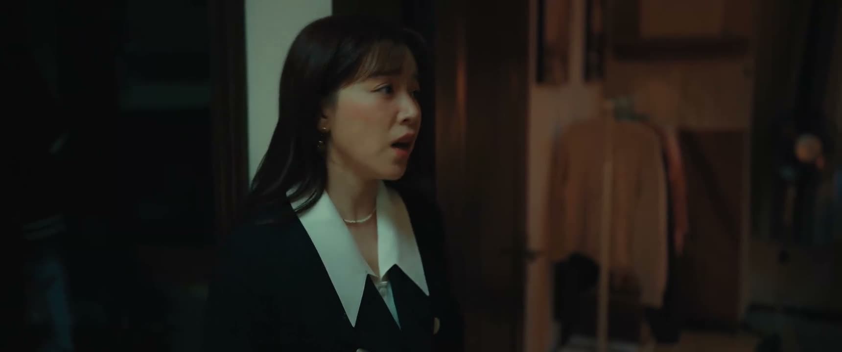 再说了 别人在背后怎么说我 也不是我能控制的