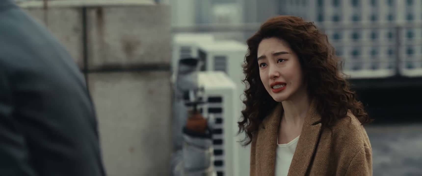 你先下来 你先下来 这种事情不会再发生了