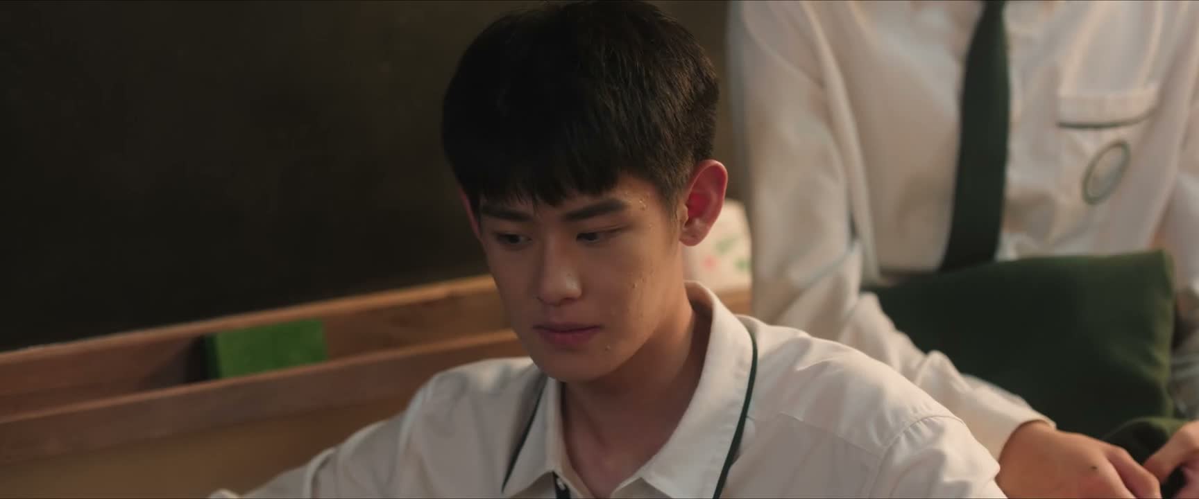 不是 那他有什么事他为什么不说呢