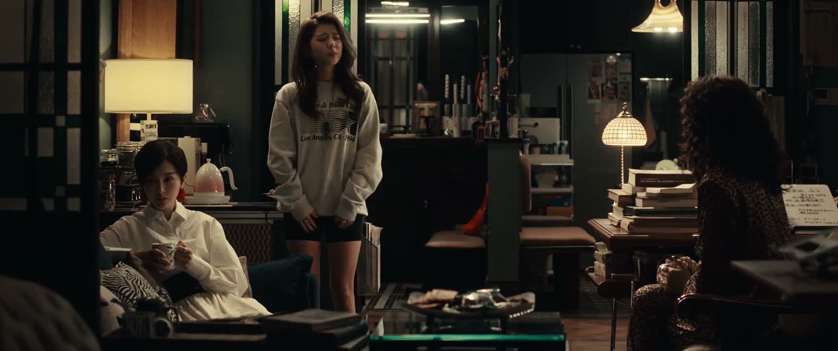媚姐 我最不缺的就是钱了 我爸应该比那文彩奕奕
