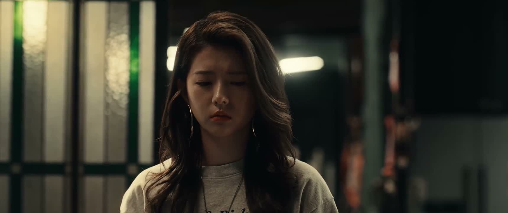你要说她是何韩插在这里的内鬼 我还能信一点