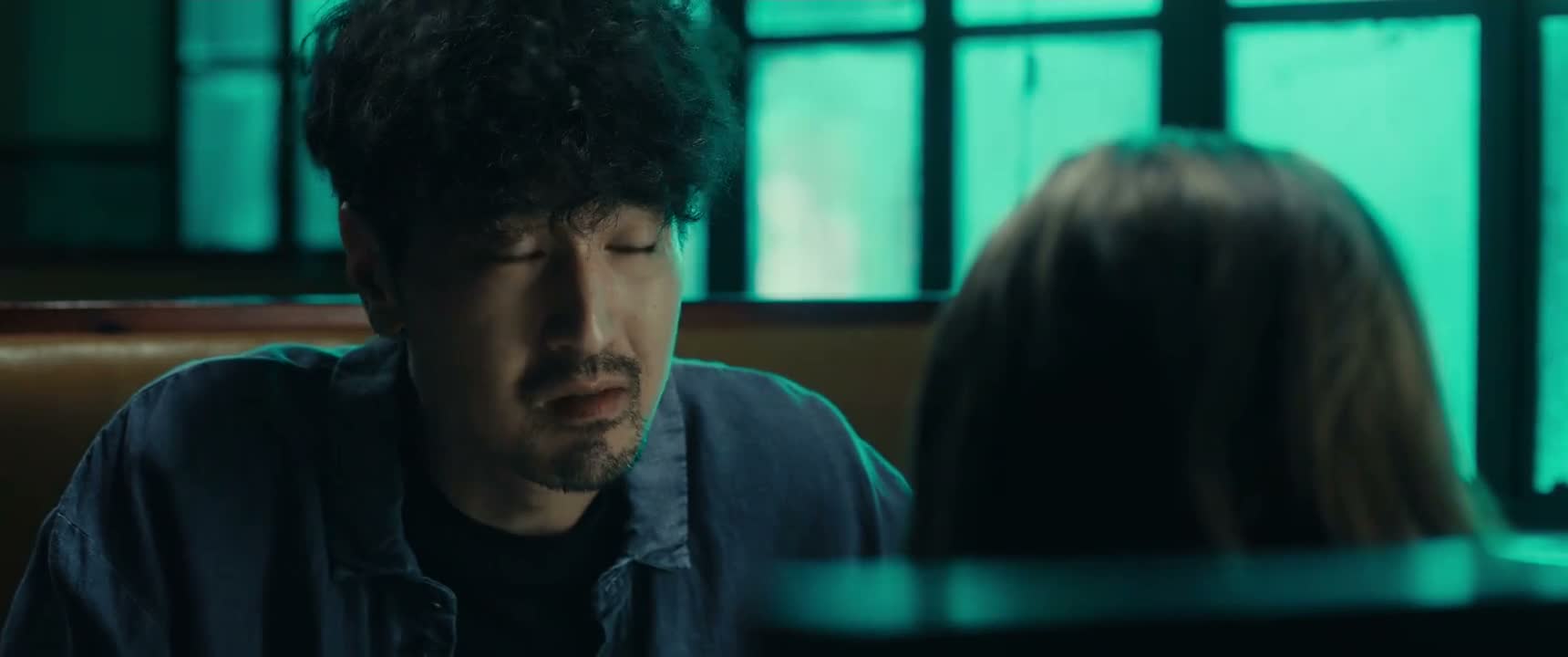 人物呢 不能一上来 就捧着一颗金子般的心