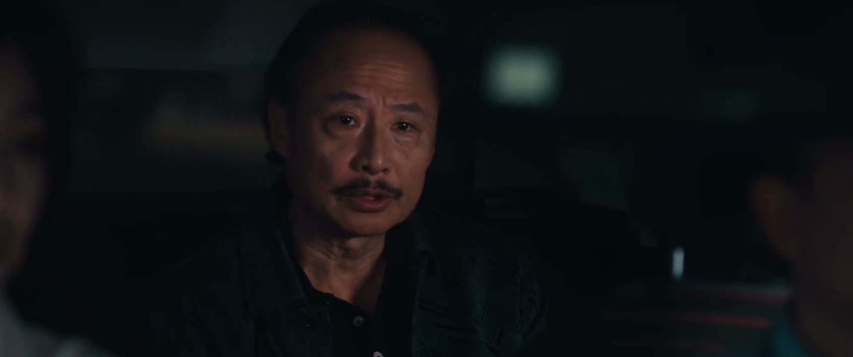 什么话不能好好说 抢什么瓶子呀