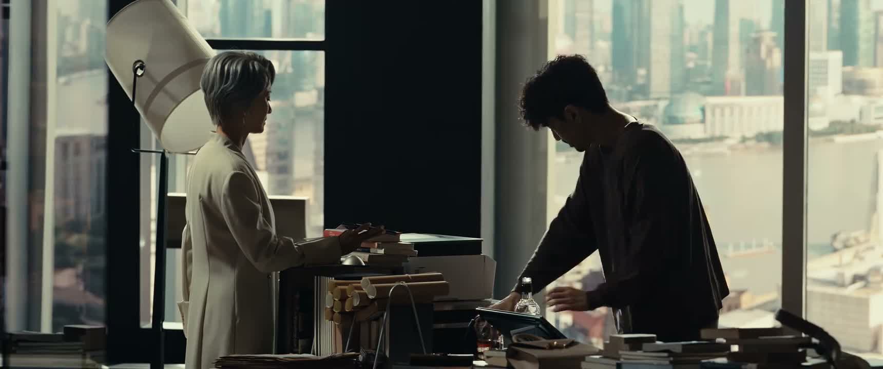 我还在打电话劝她呢