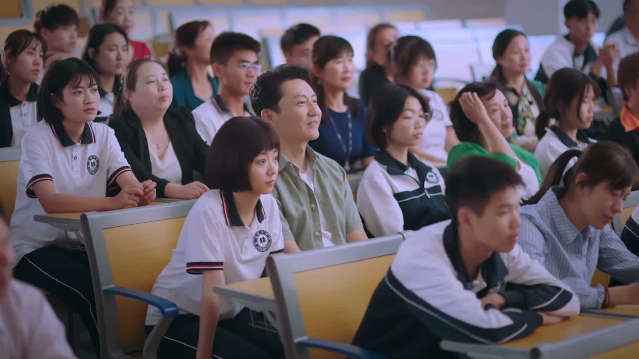 大家呢 先都认识一下