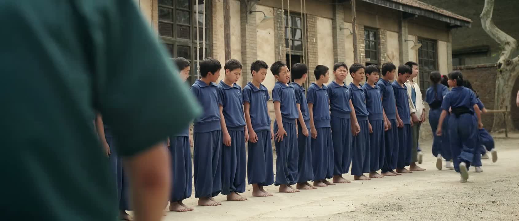 别说了 男生站好