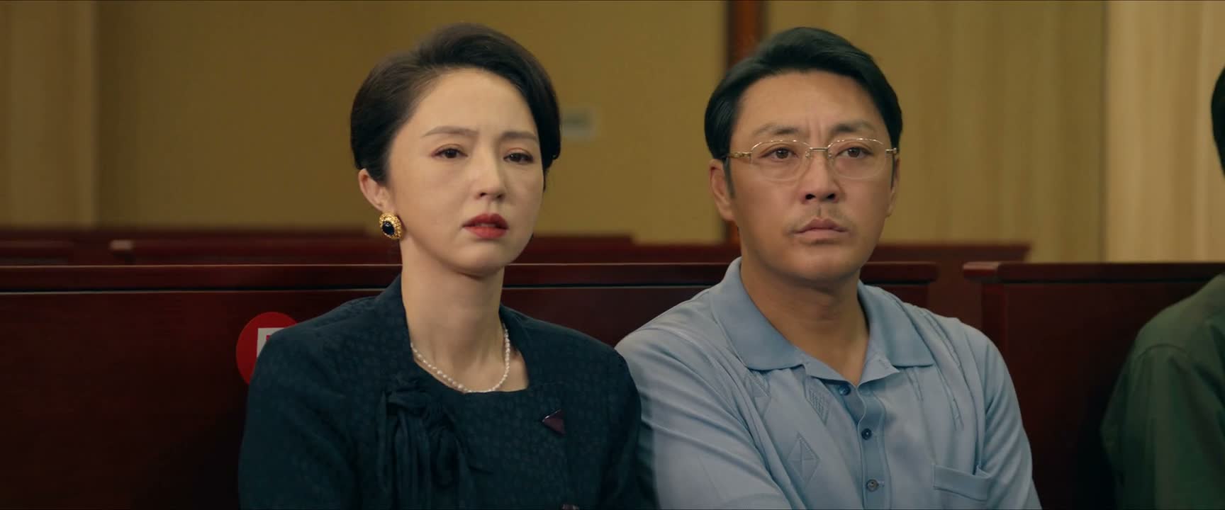 你与侯琪是大学校友