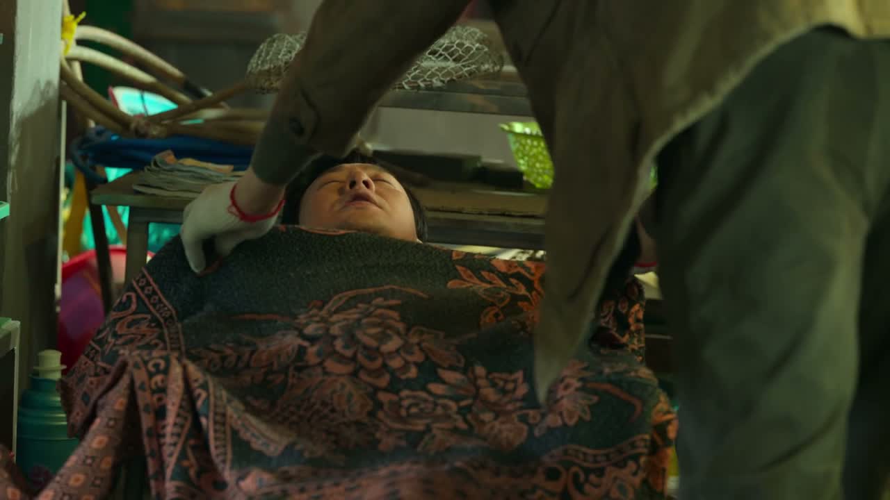 还是这把椅子睡觉舒服