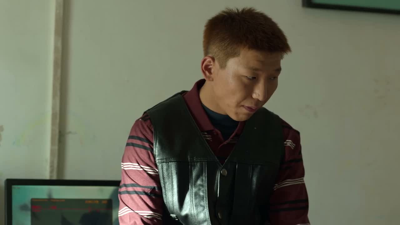 那村里的人都得听你的 知道吧