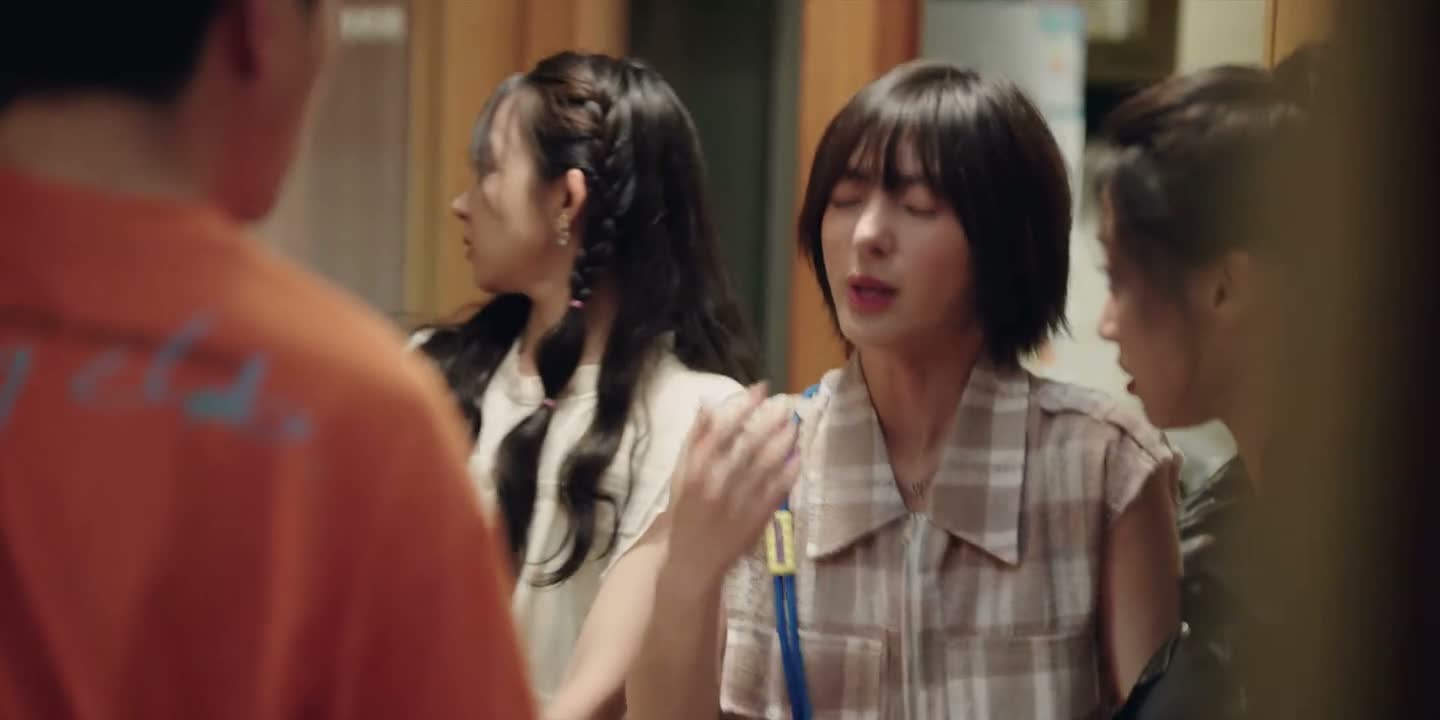所以咱们要想办法给他支开