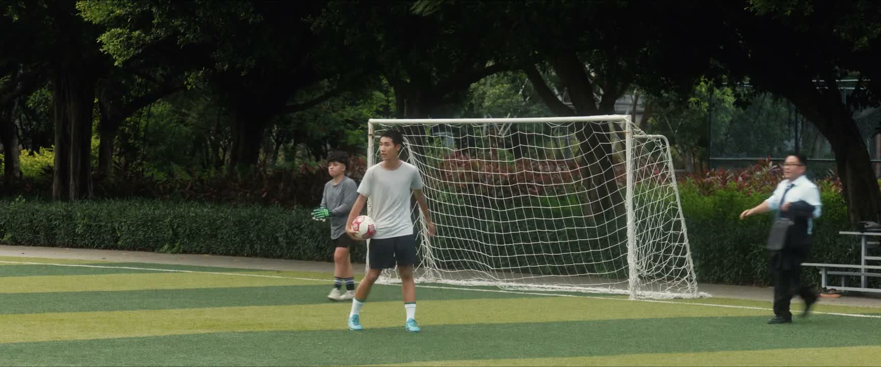 肯定是逃课 同学 等一下 你贵姓