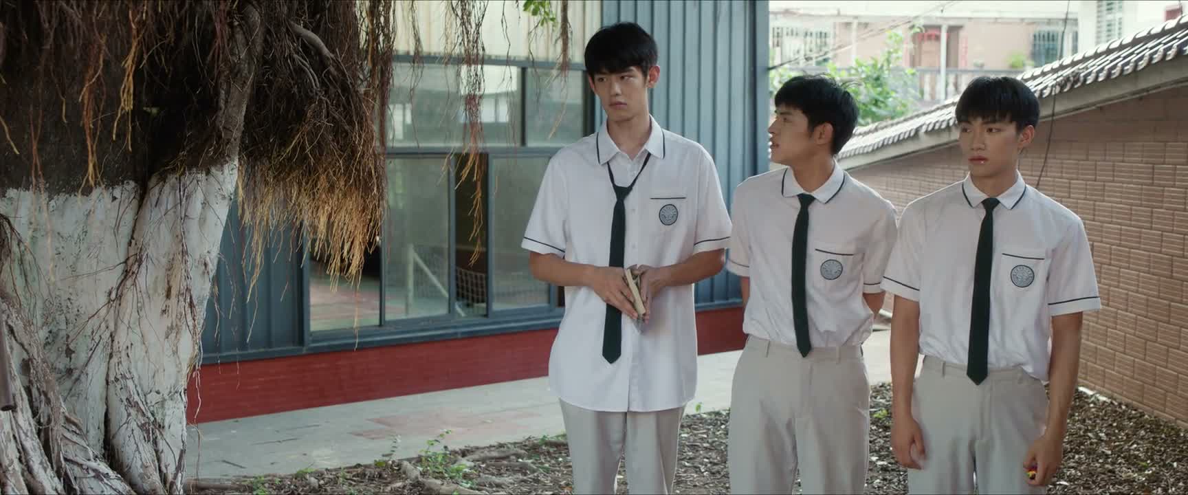 你非要说我的名字 你干啥呀 谁踢球菜