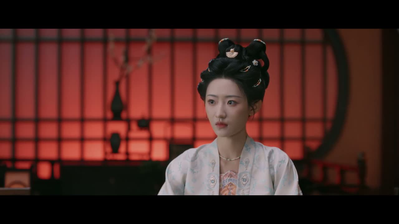 让她当众丢了面子